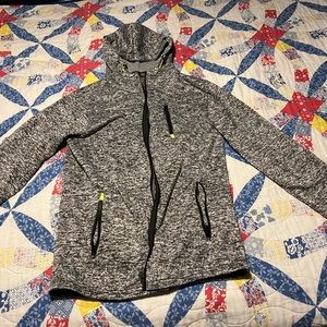 Full zippered hoodie. Black/gray